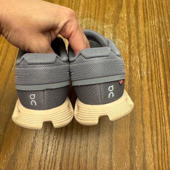 On Running Womens Swiss engineering Size 7.5 - Picture 8 of 9